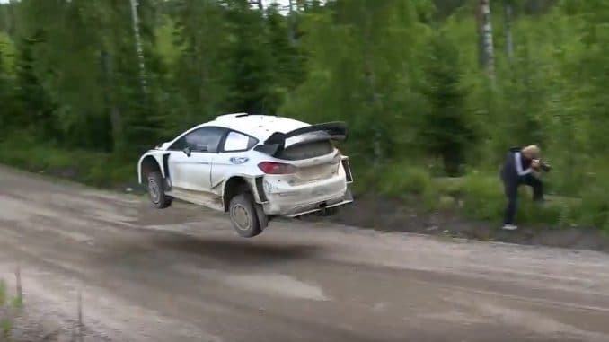 Crash Ogier lors des tests en Finlande